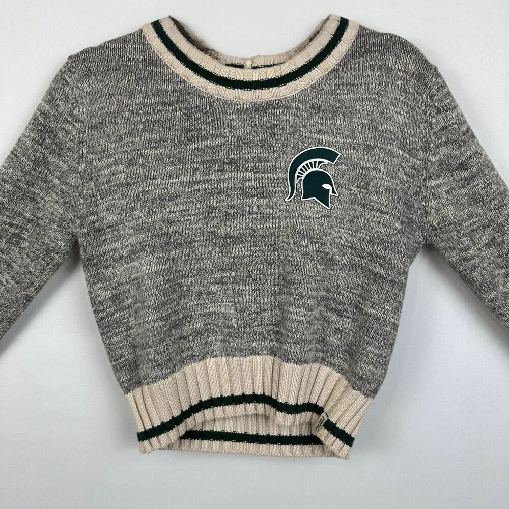 Grey and Green cropped sweater 

Sweaters•Hoodies•Pants•Shirts•Shoes•Tops